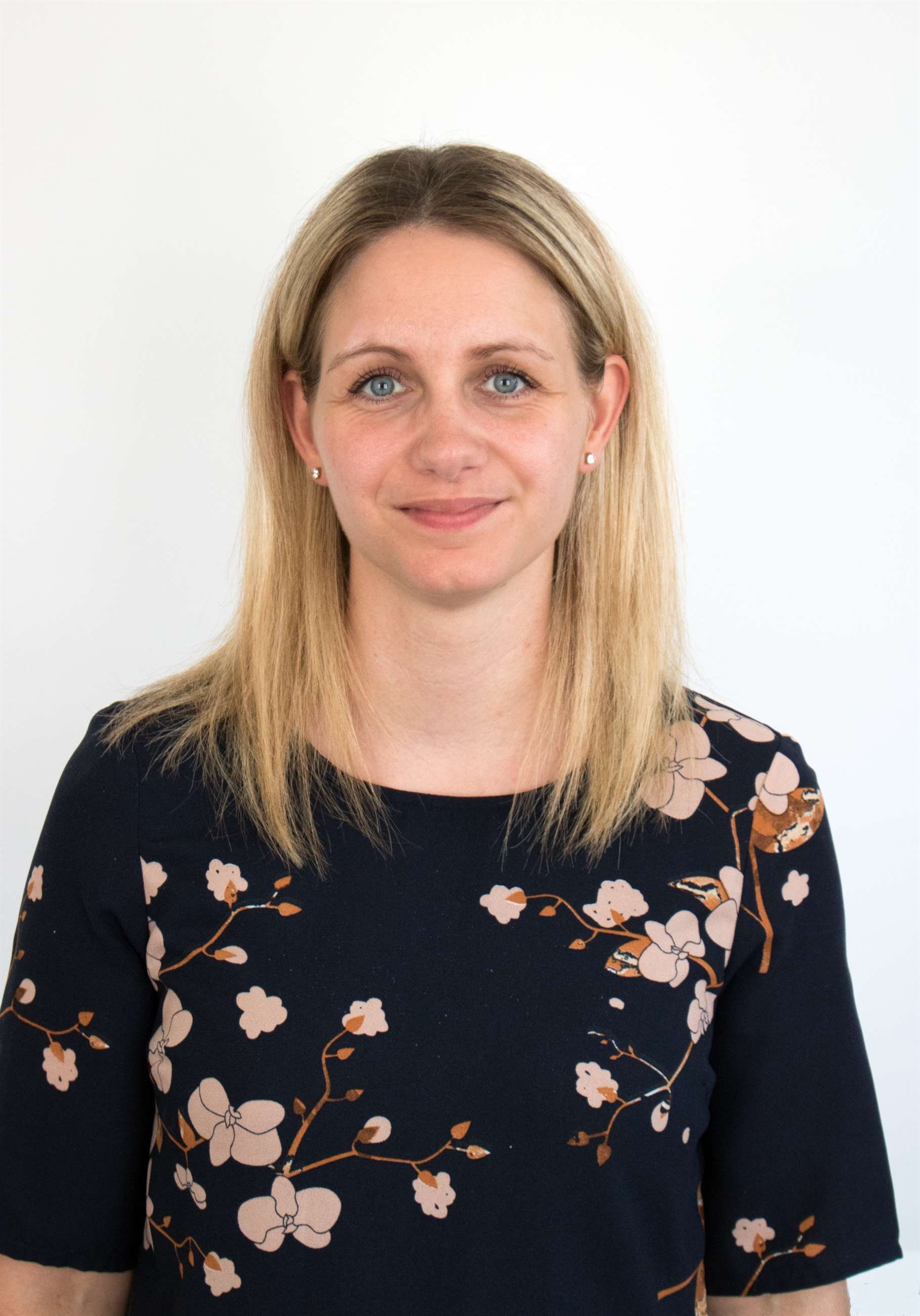 sofie bächler - sekretær